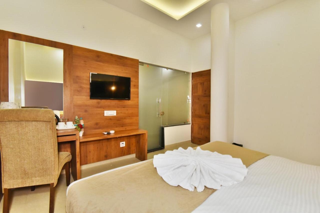 Hotel Sallow International-Hotel Near Golden Temple Amritsar Exterior photo